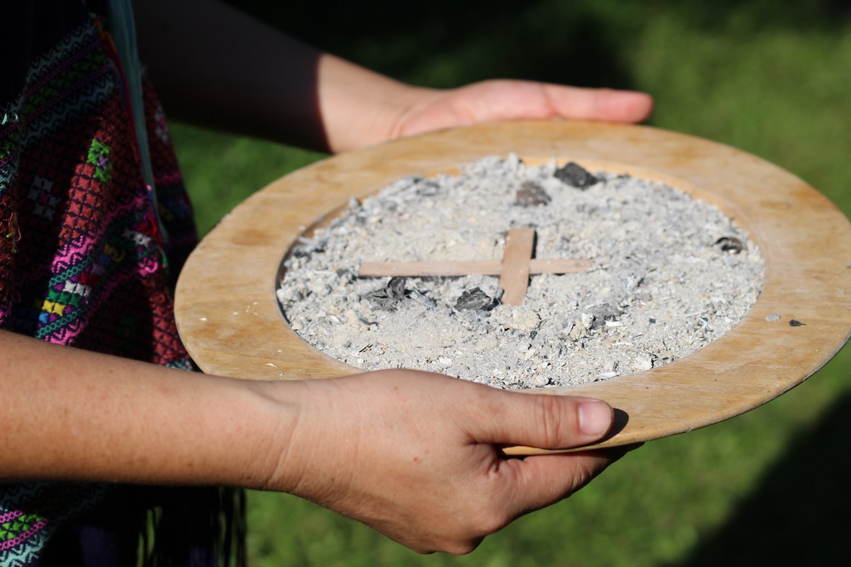 how to make ashes for the imposition of ashes