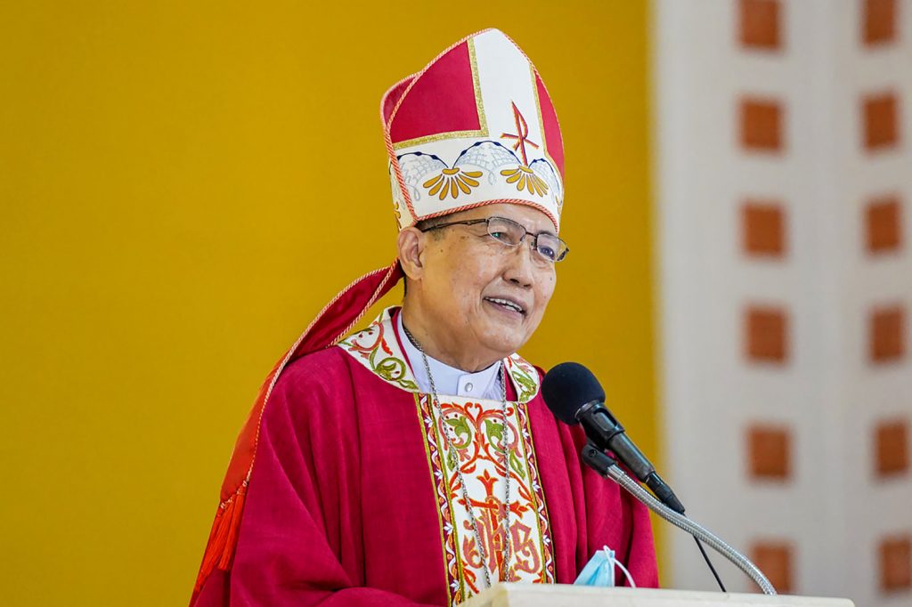 Archbishop Marlo Peralta of Nueva Segovia delivers his homily during Mass for the imposition of the pallium upon Archbishop Ricardo Baccay at the Tuguegarao Cathedral on January 14. Photo courtesy of Paul Peter Valdepeñas via CBCP News)