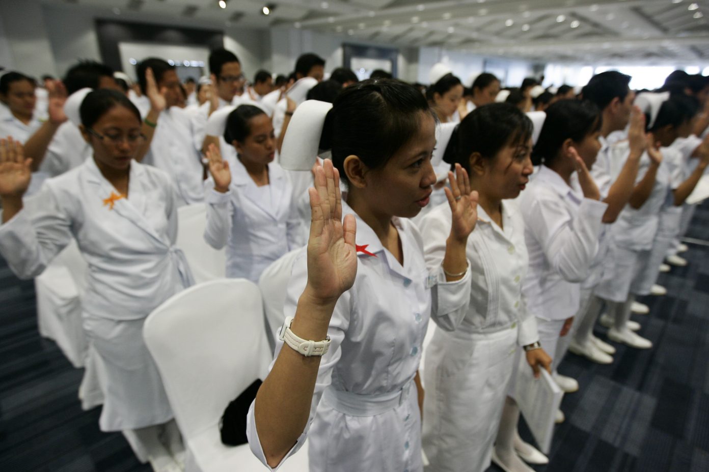 Philippines aims to deploy more nurses, healthcare staff overseas