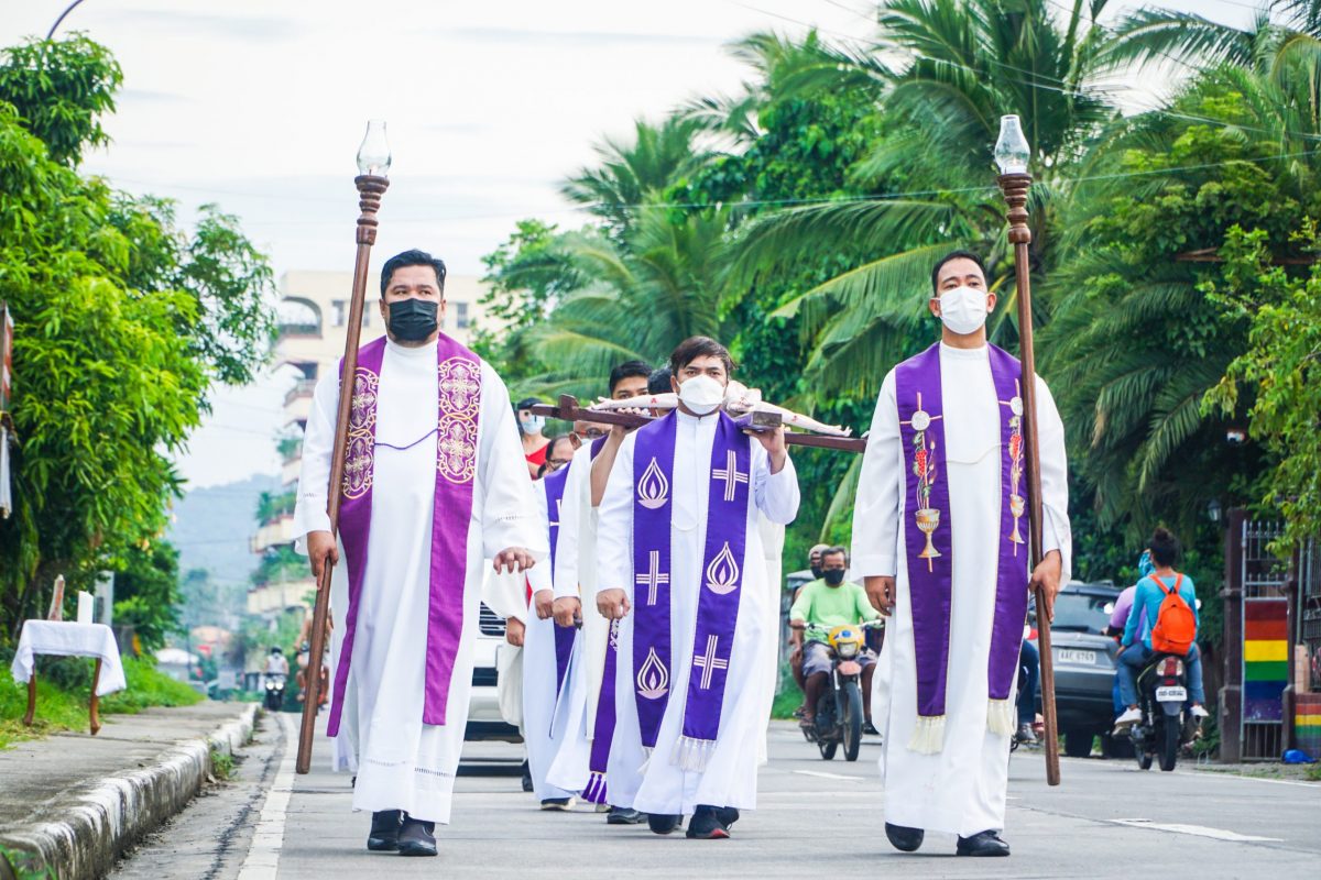 Photos: Priests in Borongan diocese hold ‘penitential walk’ for end to