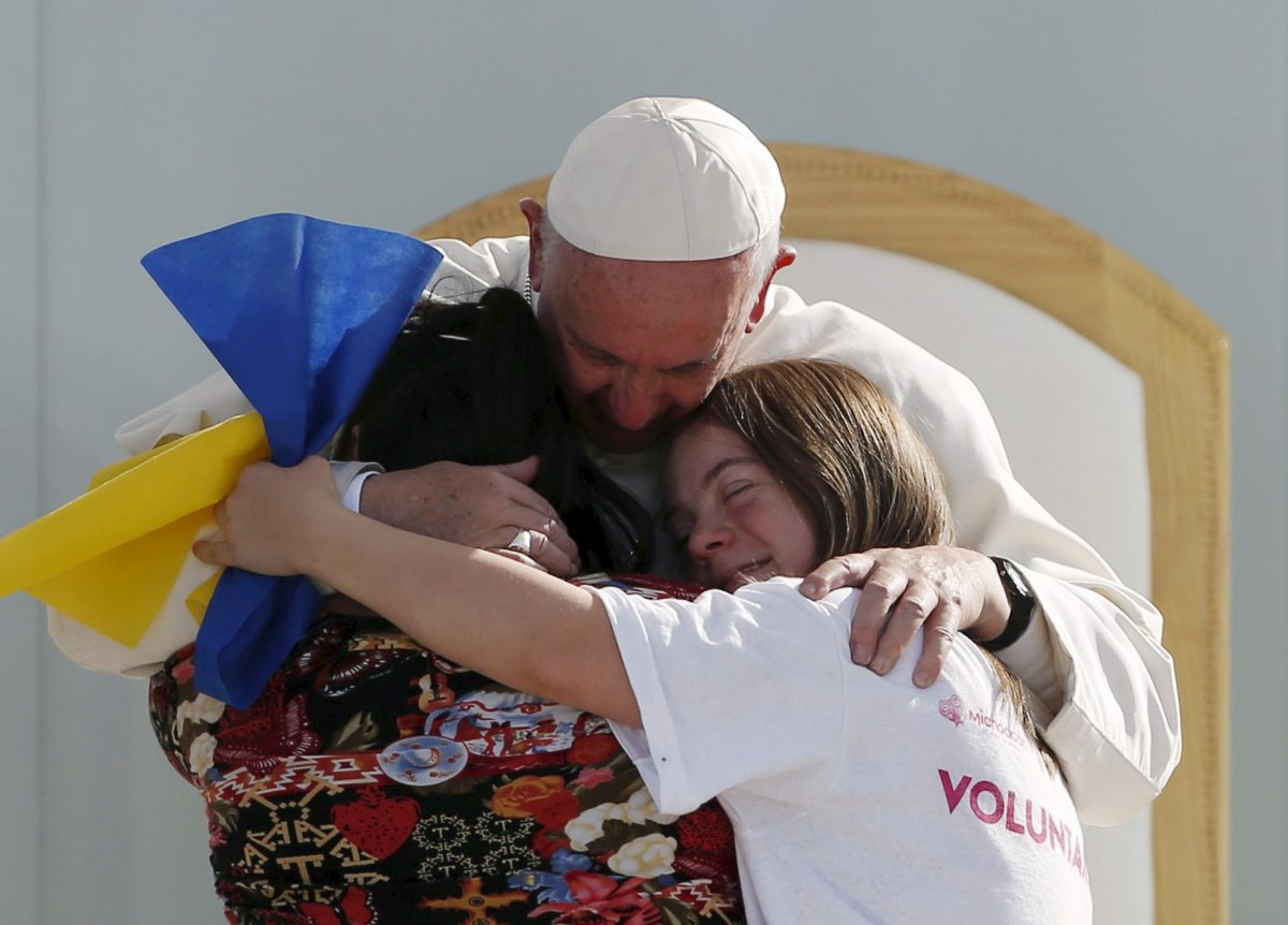 Pope Francis to young Catholics: Christ frees us ‘from the seduction of ...