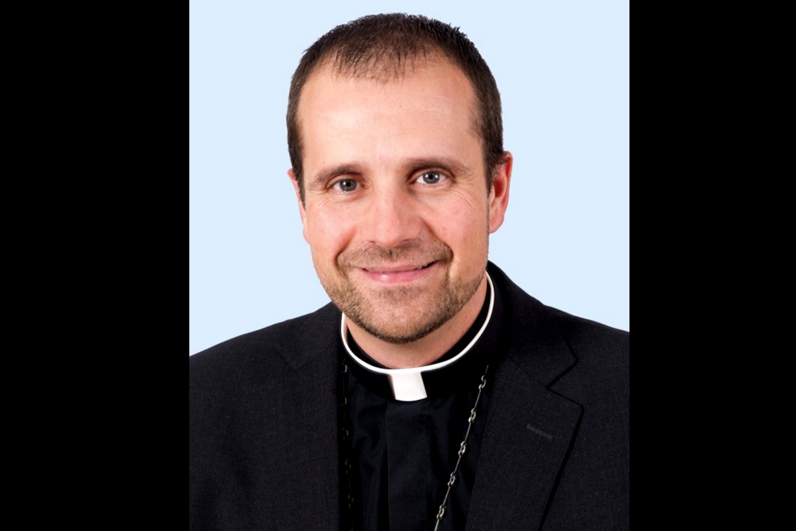 Spain Bishop Stripped Of Powers For Marrying Author Of Erotica