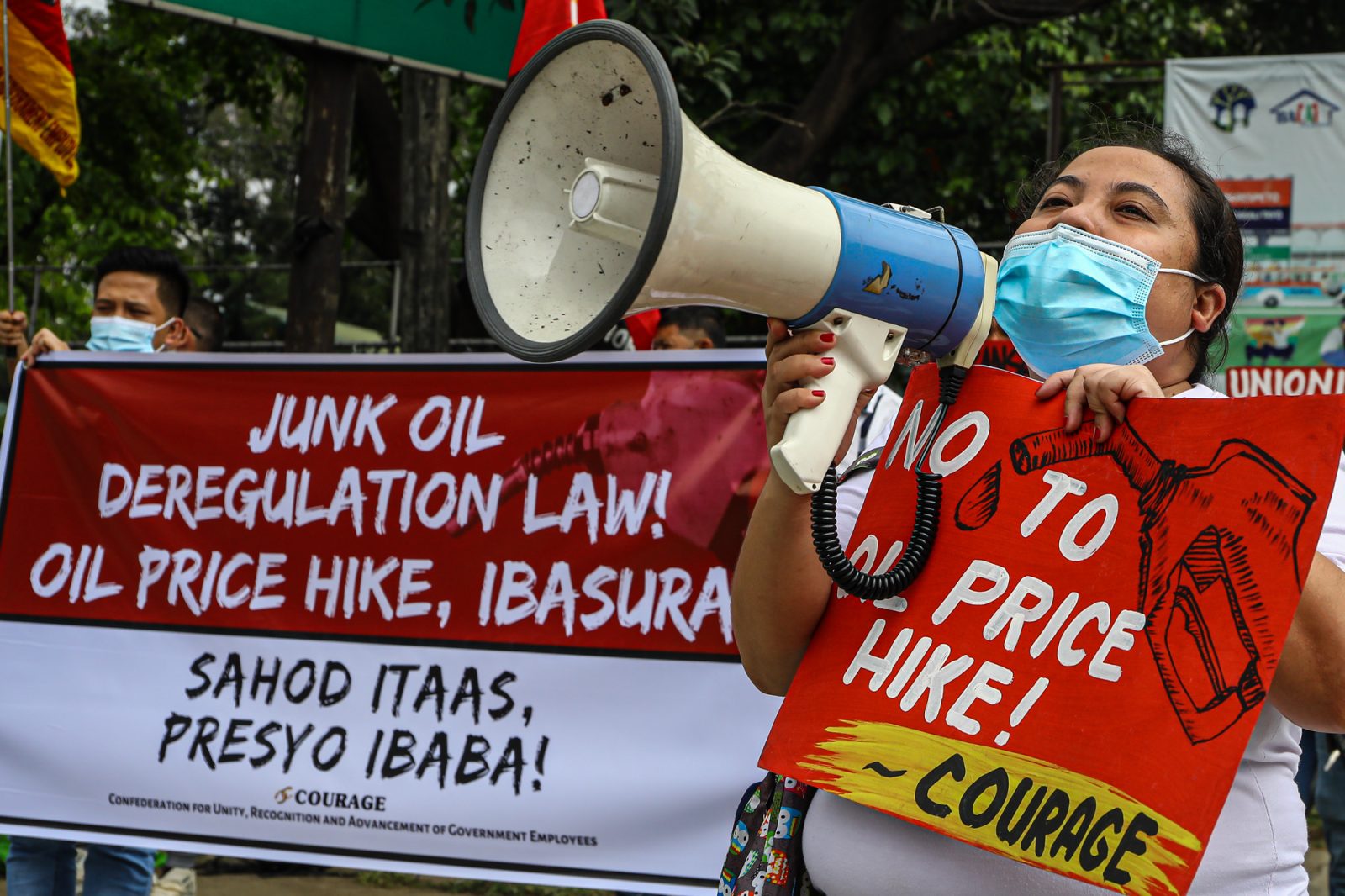 Christian Youth Group Blasts Government s meager Aid Amid Record Oil 