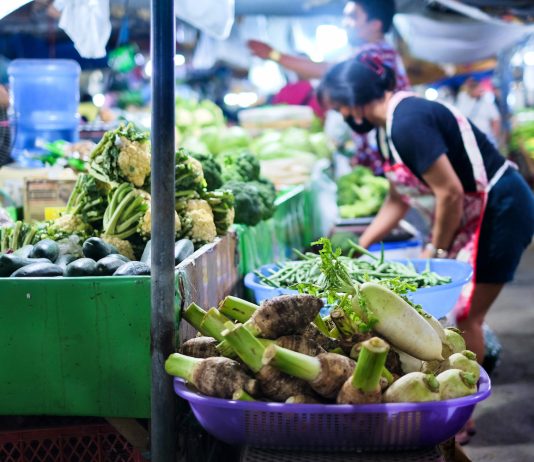 Balintawak public market, Manila | LiCAS.news