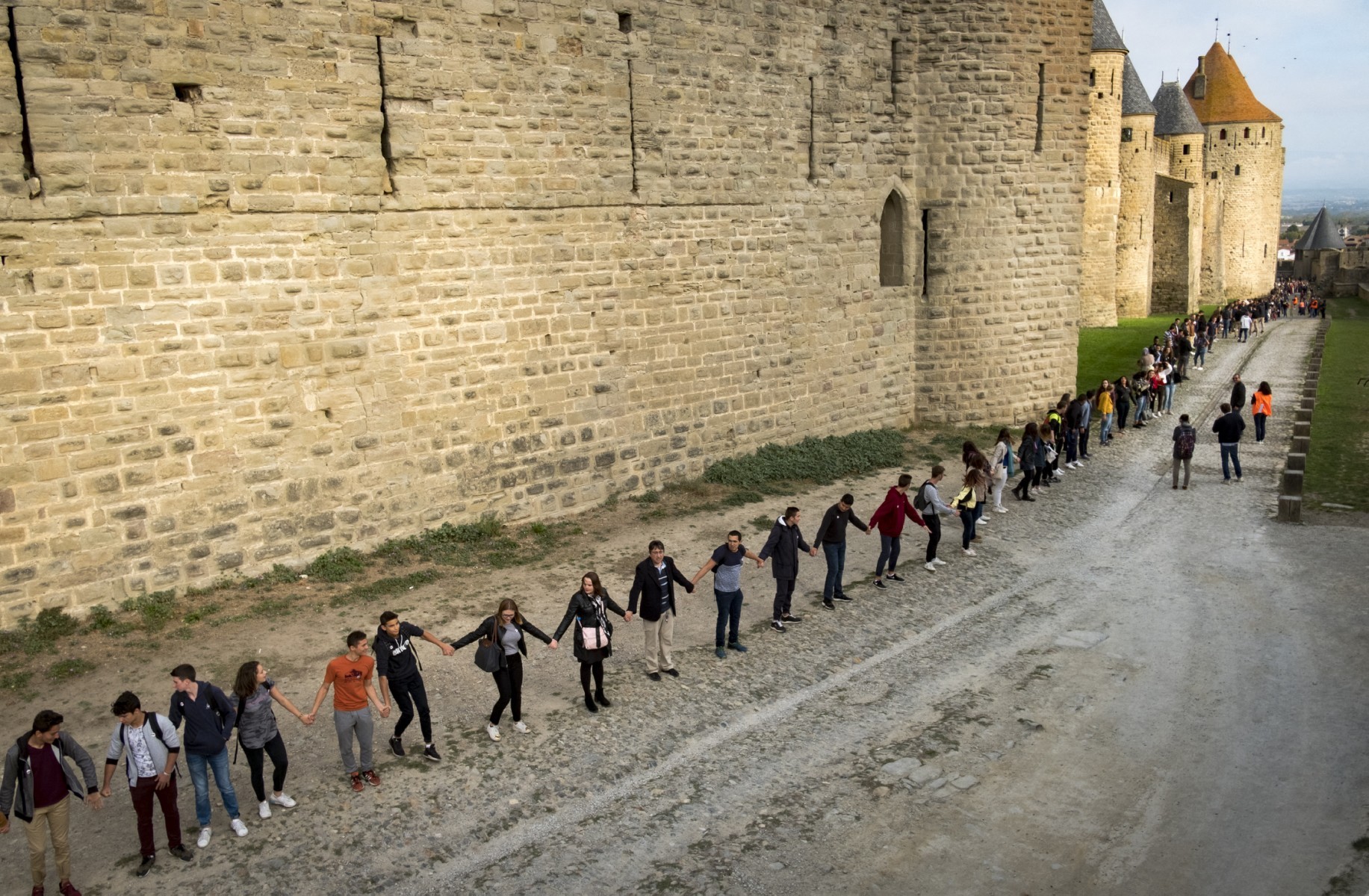 Pope calls for global unity and peace at world meeting on human ...