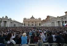 Crowds welcome Pope Leo XIV in St. Peter's Square