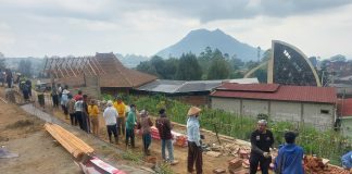 Catholics in Indonesia turn historic hill into ecological prayer park