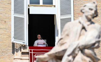 Pope: May we pray for the intercession of the Virgin Mary for world peace