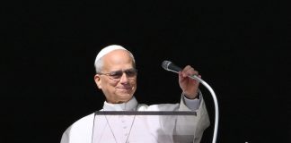 Pope at Angelus: Love for God must overflow into love for others